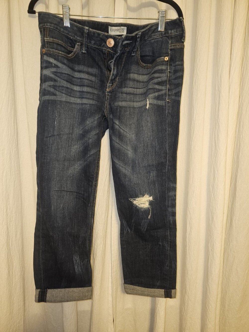 Express Modern Boyfriend Jeans Size 4 Low Rise Relaxed Distressed Cuffed